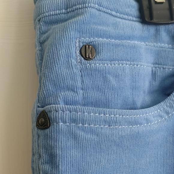 Skinny Cords - Picture 4 of 4